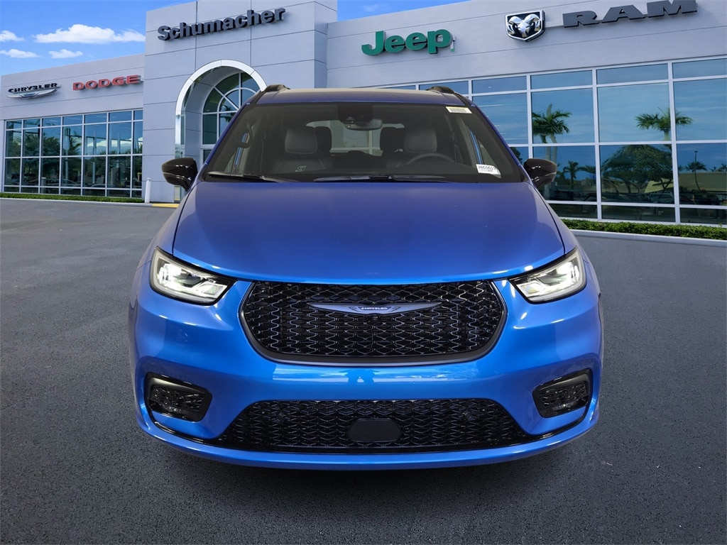 New 2026 Chrysler Pacifica Select Passenger Van