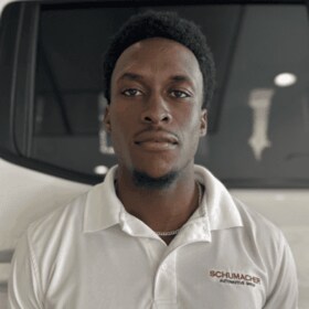 Staff member Ritchy Cajuste from ID_9e9083