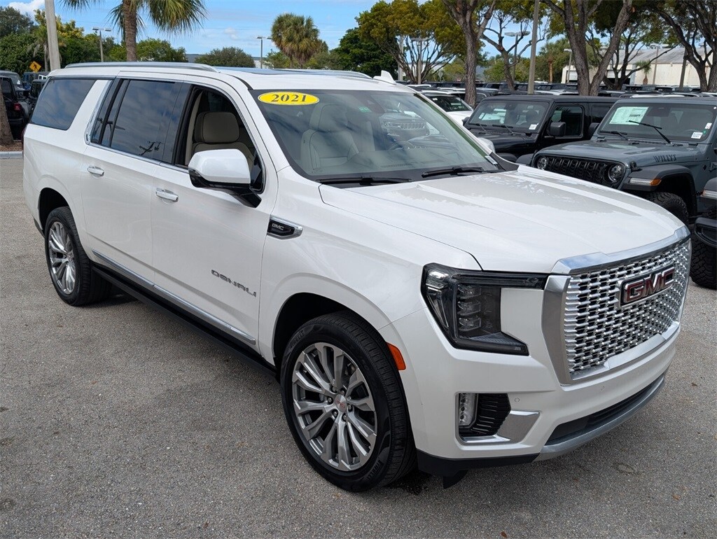 2021 Gmc Yukon XL Denali photo 2
