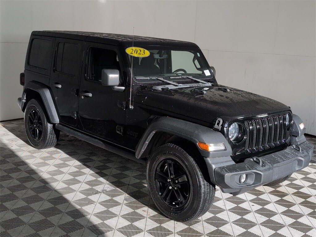 2023 Jeep Wrangler Altitude Sport photo 2