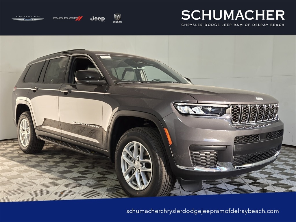 2025 Jeep Grand Cherokee L Laredo's photo