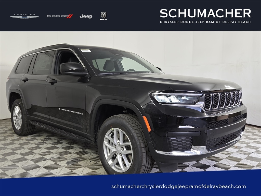 2025 Jeep Grand Cherokee L Laredo's photo