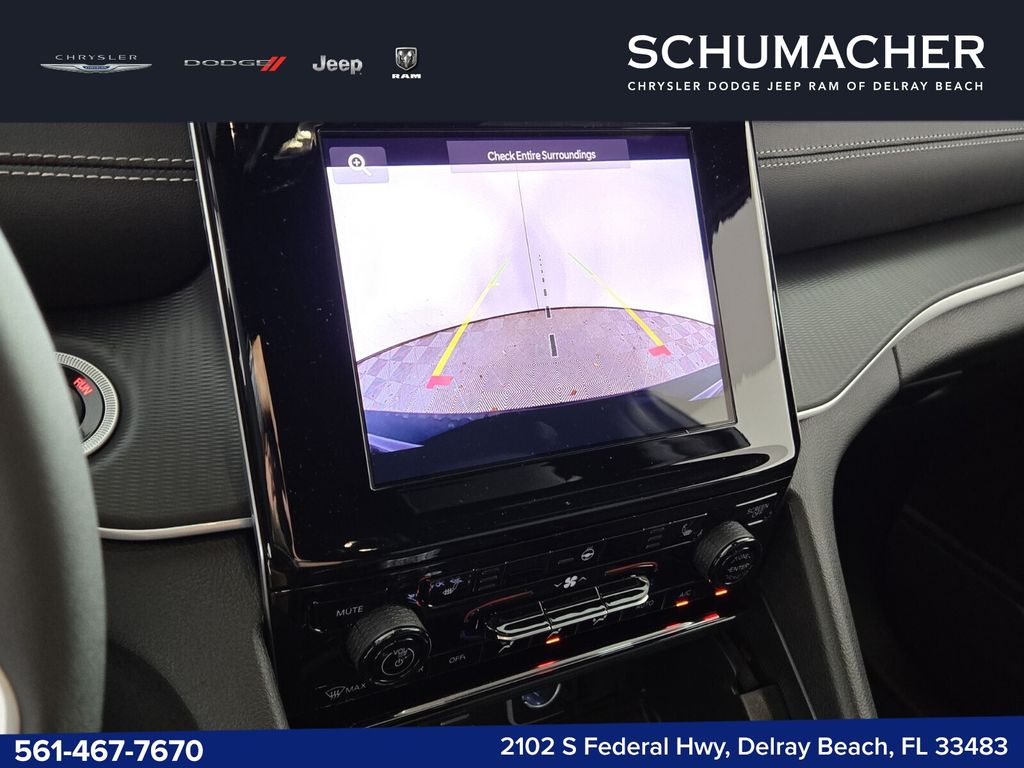 2025 Jeep Grand Cherokee L Laredo - Photo 11