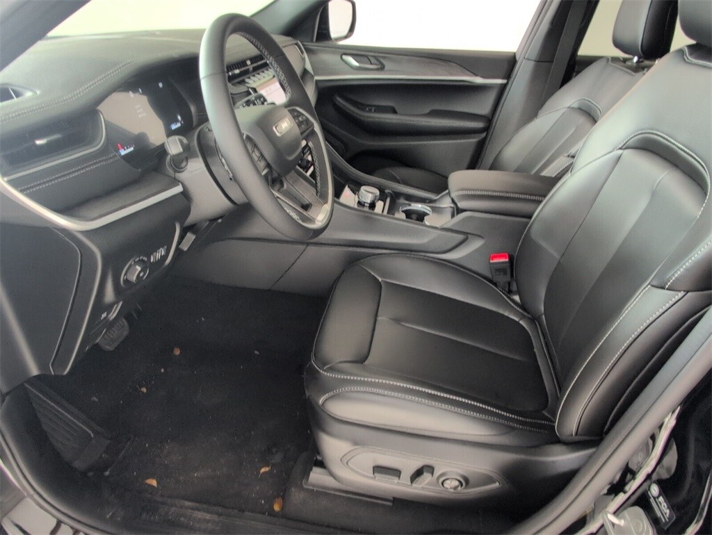 New 2025 Jeep Grand Cherokee LIMITED 4X2 Sport Utility