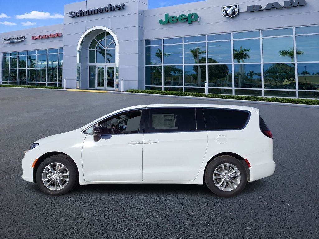 New 2026 Chrysler Pacifica Select Passenger Van