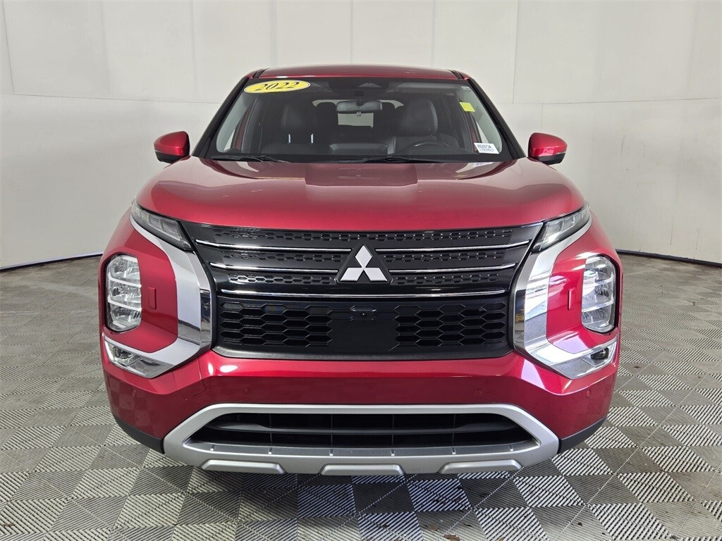 2022 Mitsubishi Outlander SE photo 2