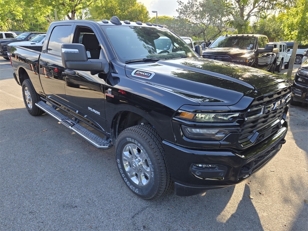 New 2025 Ram 2500 BIG HORN CREW CAB 4X4 6'4 BOX Pickup
