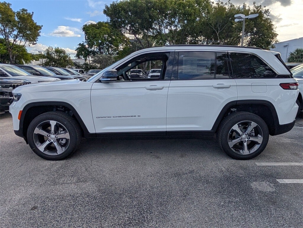 New 2025 Jeep Grand Cherokee LIMITED 4X2 Sport Utility