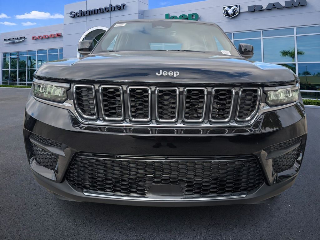 New 2025 Jeep Grand Cherokee Laredo X Sport Utility