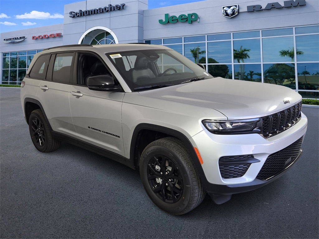 New 2025 Jeep Grand Cherokee Altitude Sport Utility