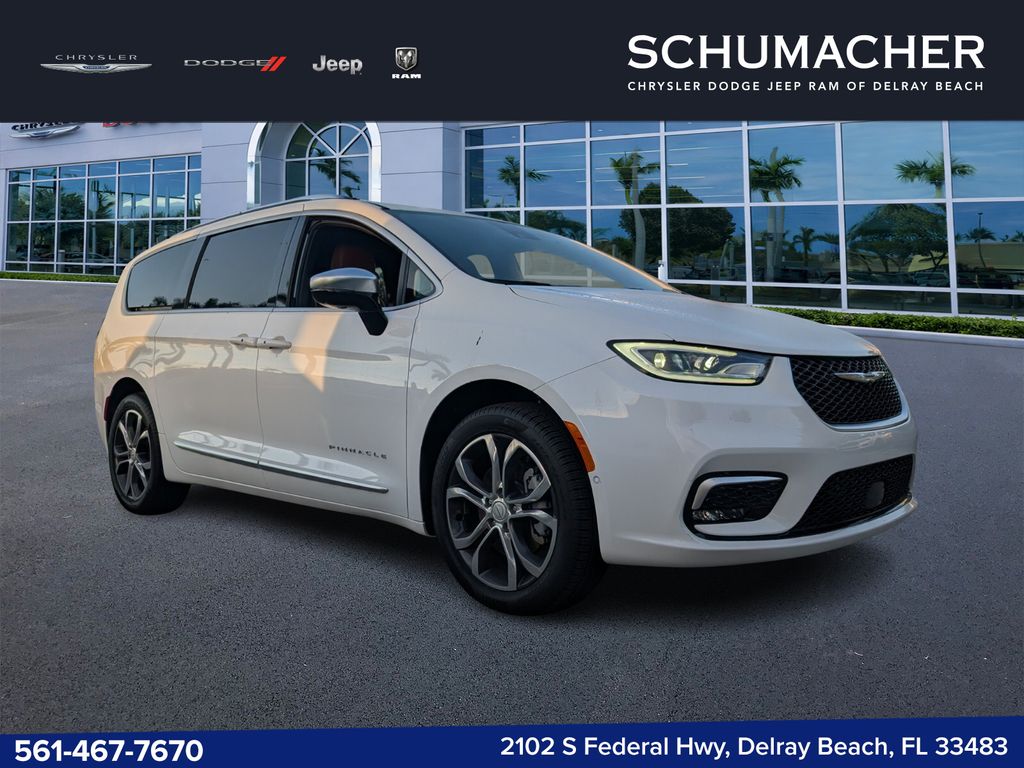 2026 Chrysler Pacifica Pinnacle AWD's photo