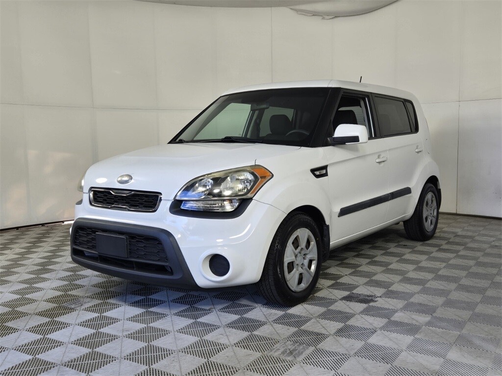 Used 2013 Kia Soul Base Hatchback