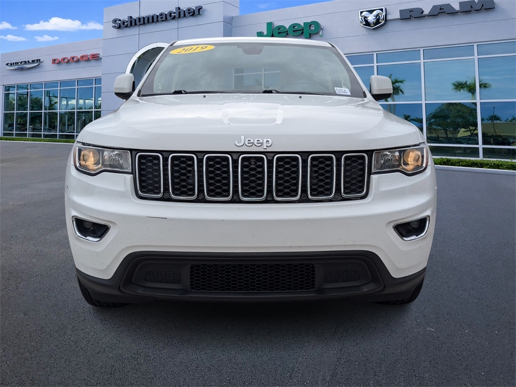 Used 2019 Jeep Grand Cherokee Laredo SUV