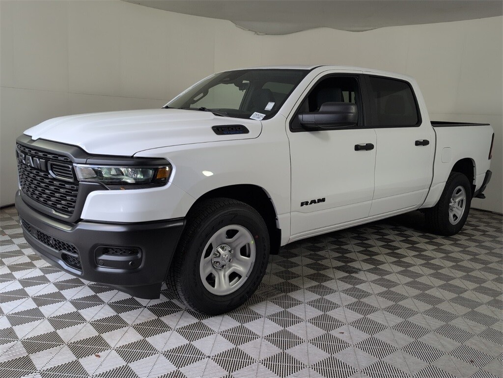 2025 Ram 1500 Tradesman photo 4