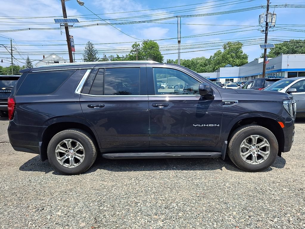 2024 GMC Yukon SLE - Photo 9