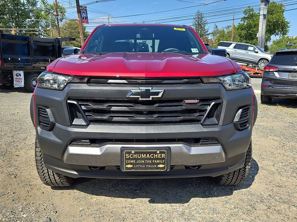 2024 Chevrolet Colorado Trail Boss photo 2