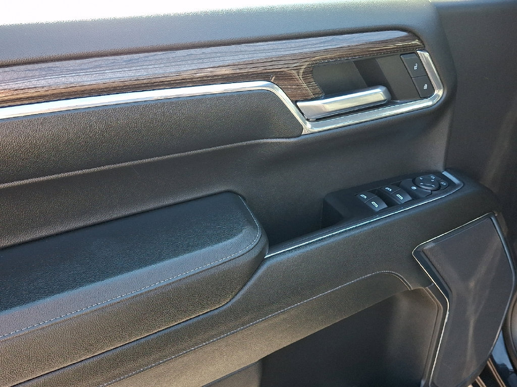 2024 Chevrolet Silverado 1500 LT - Photo 11