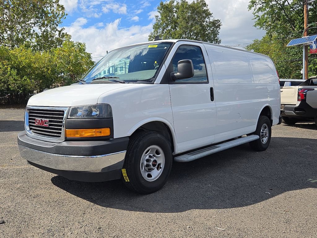 2023 Gmc Savana Cargo 2500 photo 3
