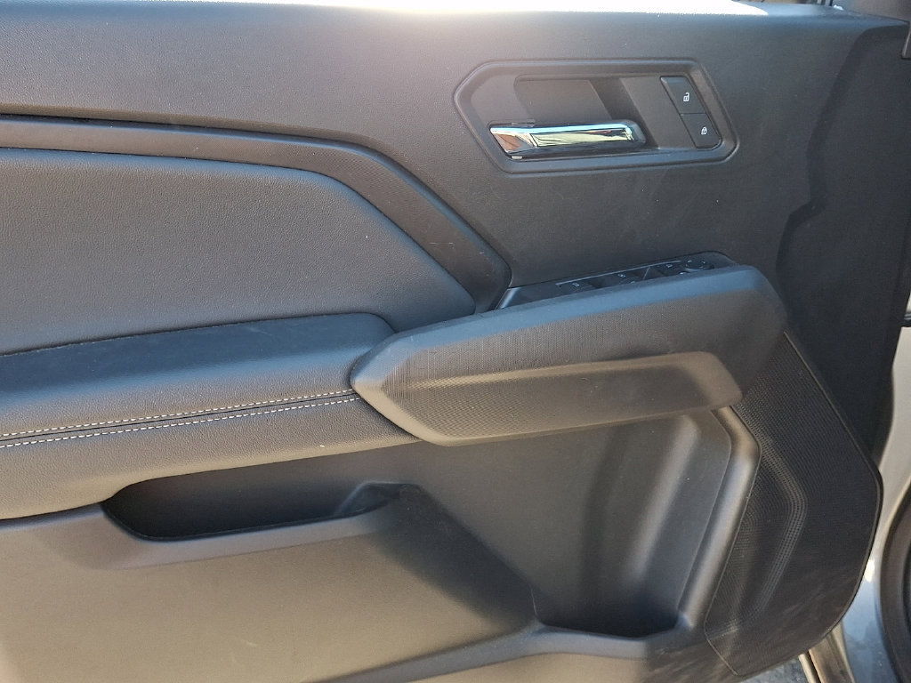 2024 Chevrolet Colorado LT - Photo 11
