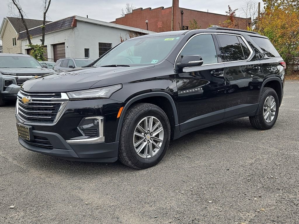 Used 2023 Chevrolet Traverse LT Leather SUV