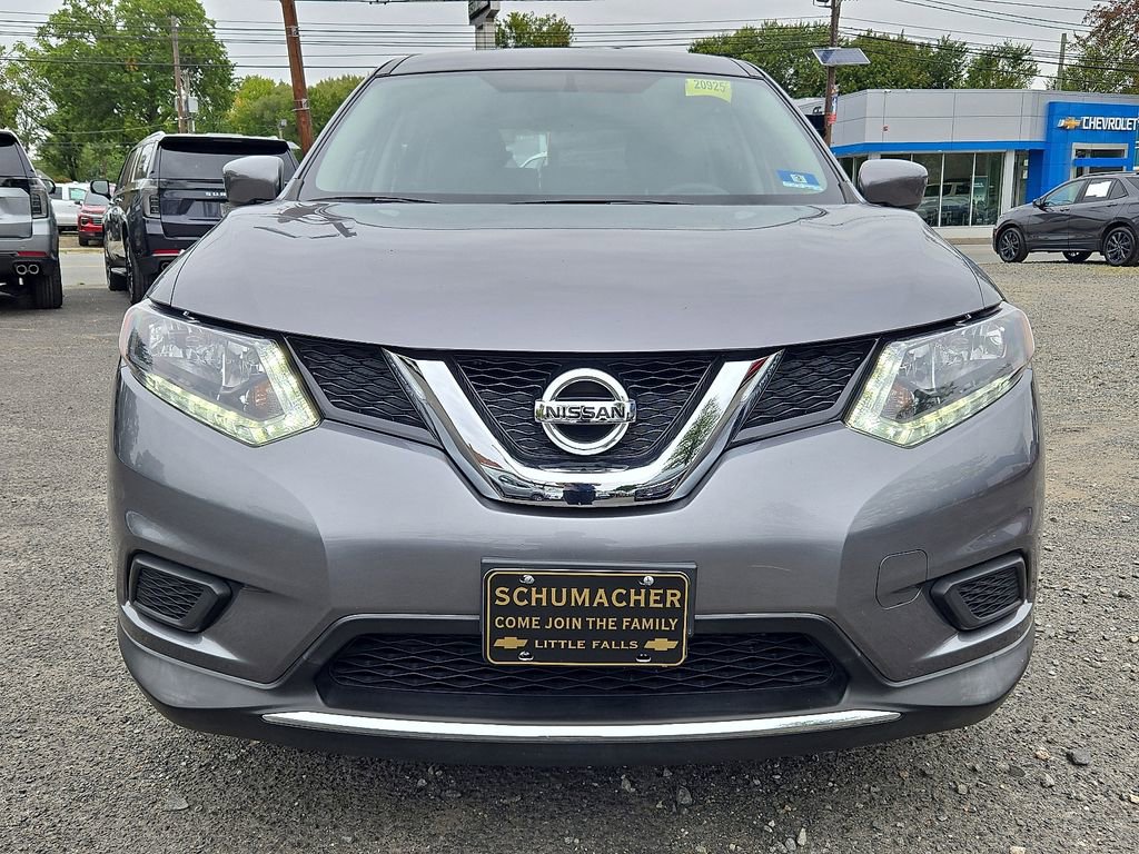 2016 Nissan Rogue S photo 2