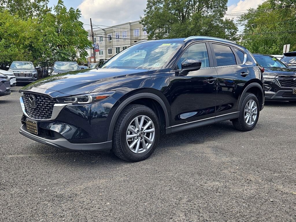 2023 Mazda CX-5 2.5 S Preferred photo 3