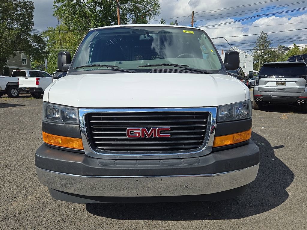 2023 Gmc Savana Cargo 2500 photo 2