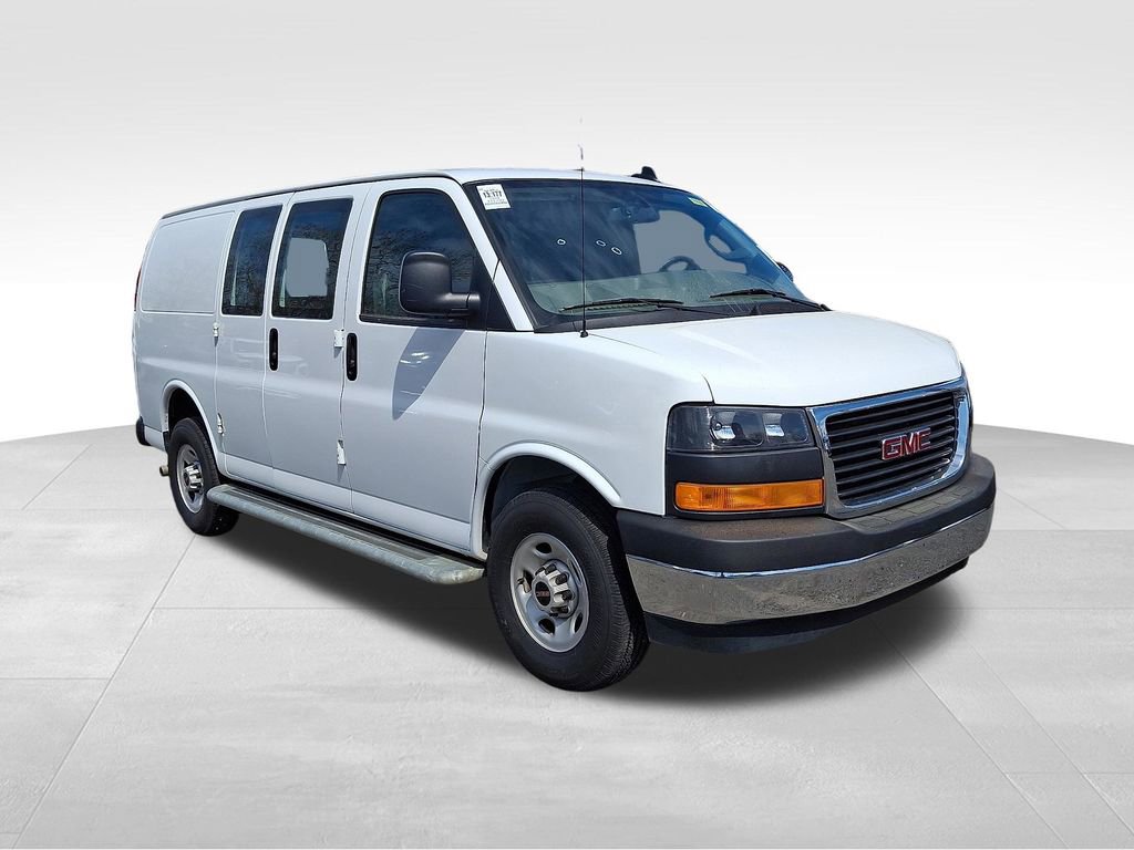 2024 GMC Savana 2500's photo