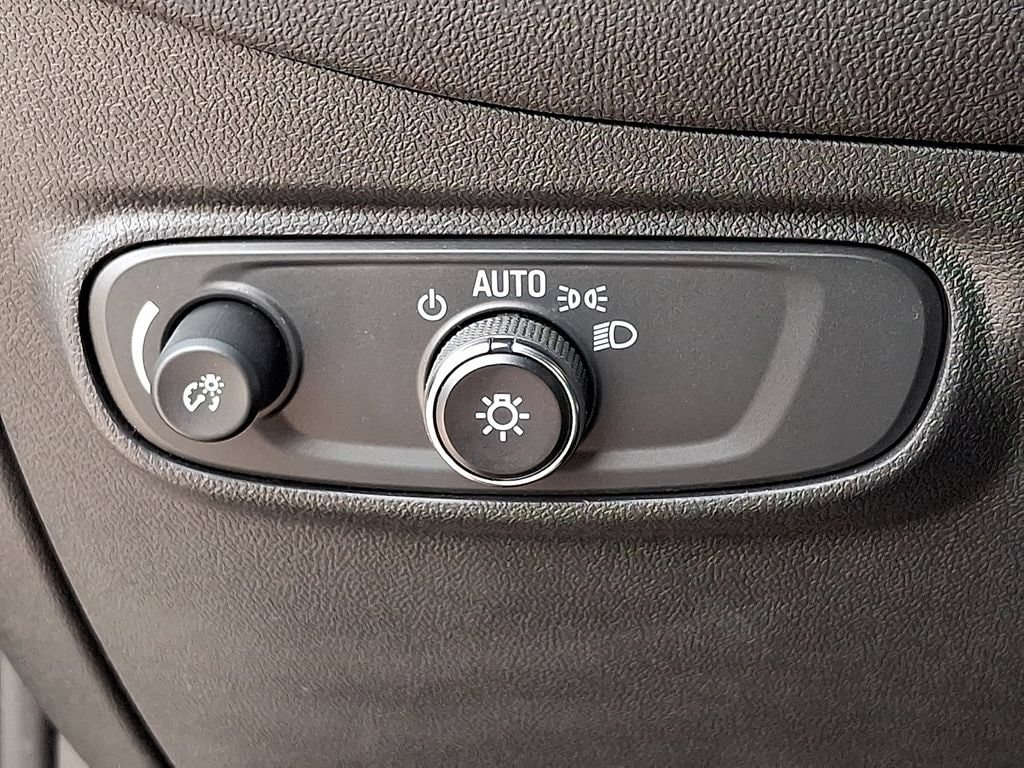 2023 Chevrolet Equinox LT - Photo 25