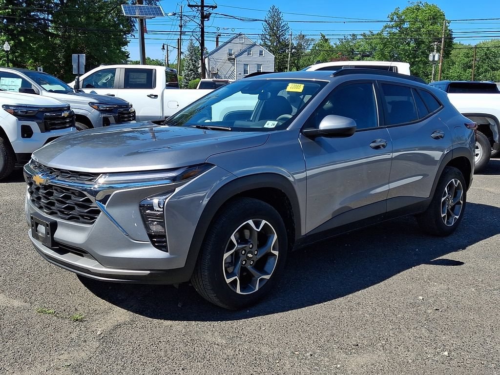 Used 2024 Chevrolet Trax LT SUV