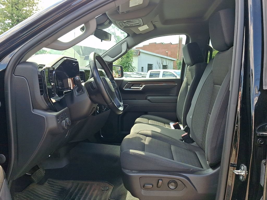 2023 Chevrolet Silverado 1500 LT - Photo 13
