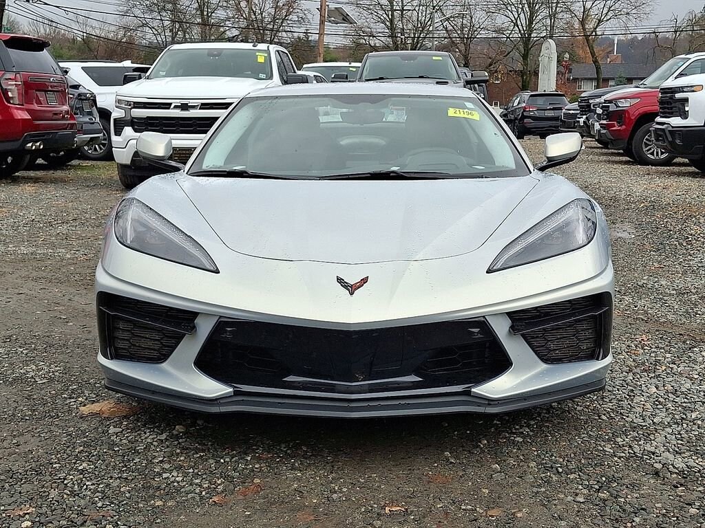 2021 Chevrolet Corvette Stingray 3LT Convertible photo 2