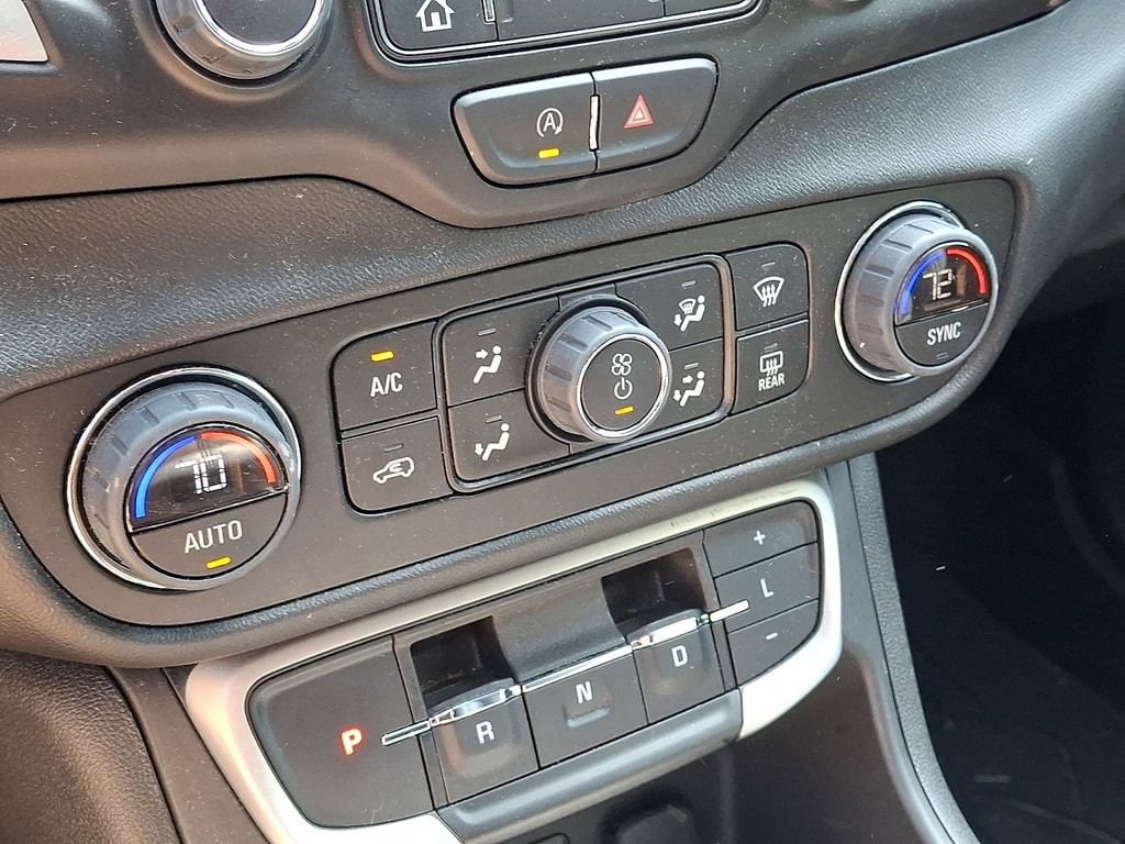 2023 GMC Terrain SLT - Photo 15