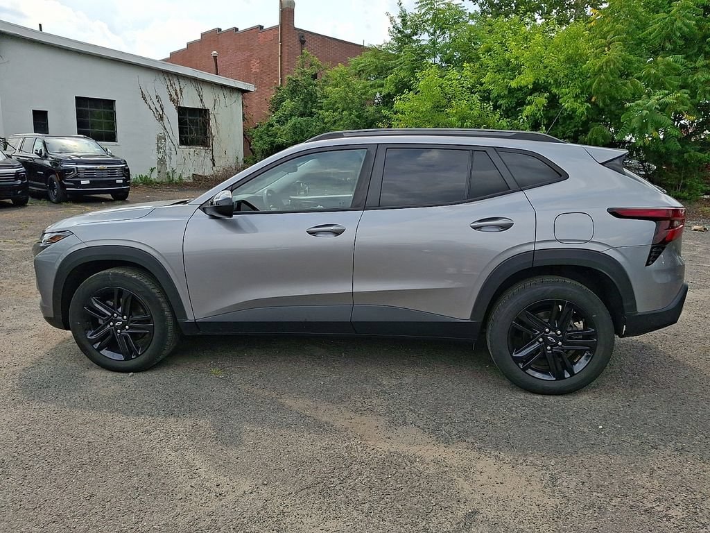Used 2024 Chevrolet Trax Activ SUV