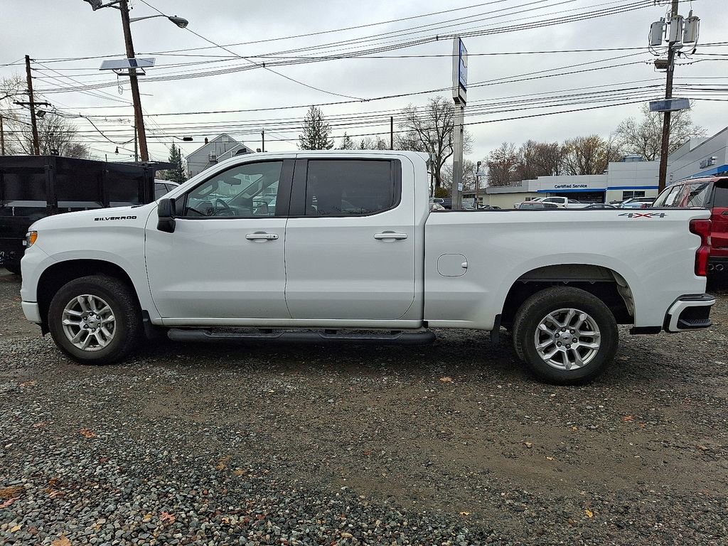 2023 Chevrolet Silverado 1500 RST photo 4