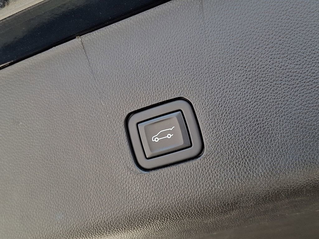 2023 Chevrolet Traverse RS - Photo 29