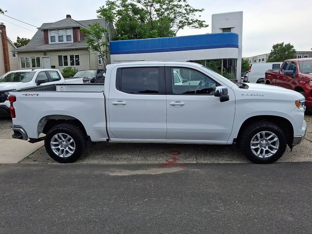 2024 Chevrolet Silverado 1500 LT - Photo 9