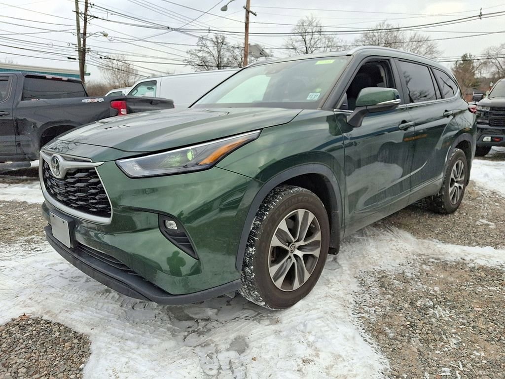 Used 2023 Toyota Highlander XLE SUV