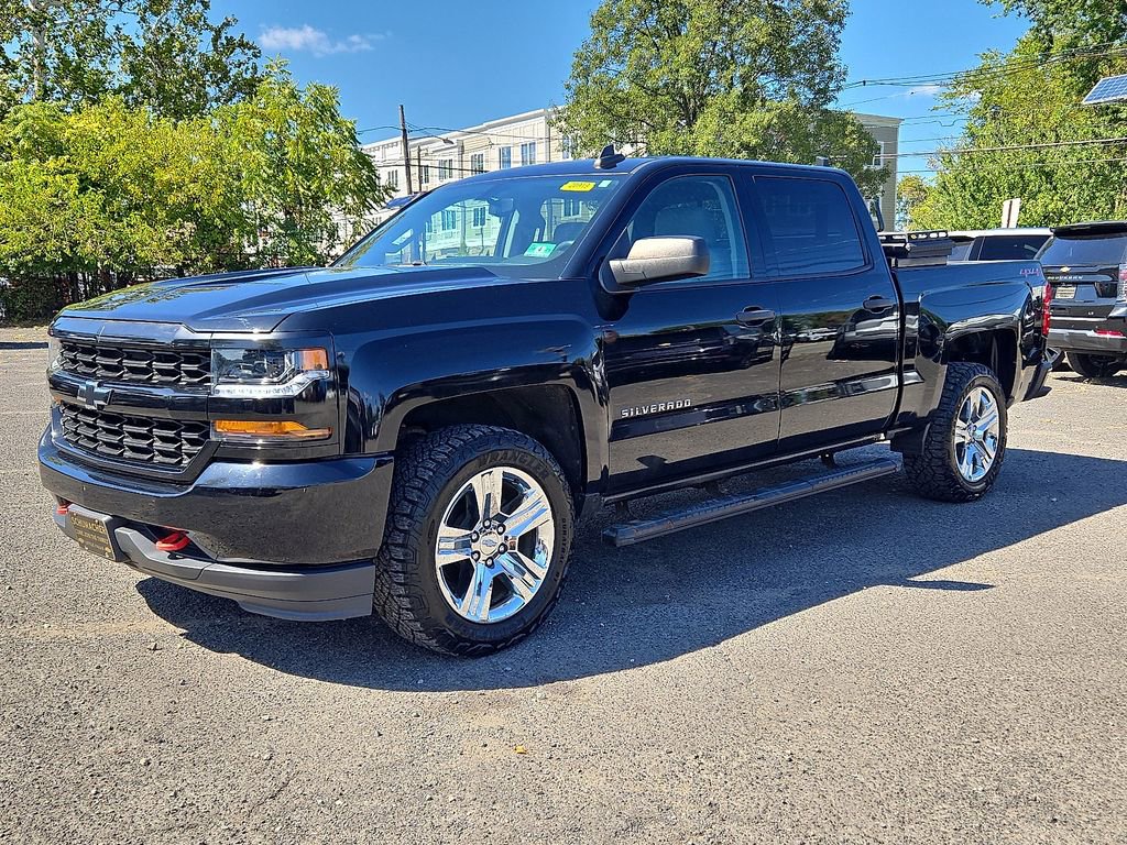 2018 Chevrolet Silverado 1500 Custom photo 3