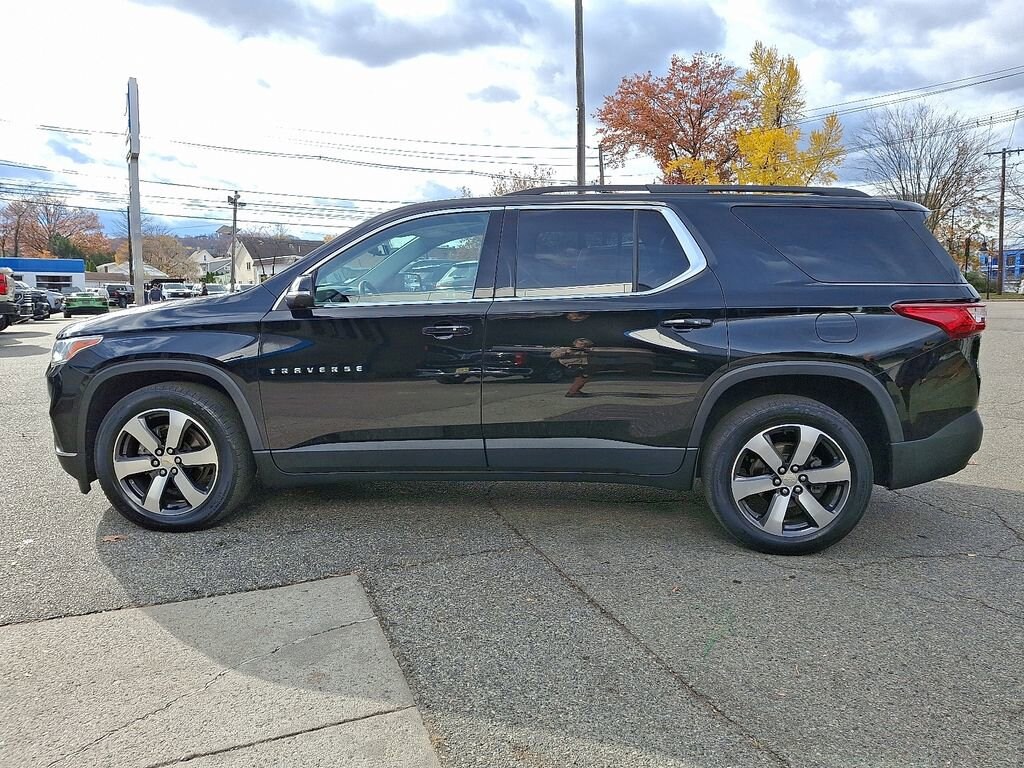 Used 2021 Chevrolet Traverse LT Leather SUV