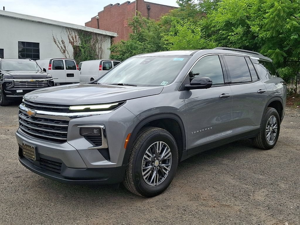 Used 2026 Chevrolet Traverse LT SUV