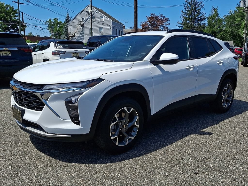 Used 2026 Chevrolet Trax LT SUV