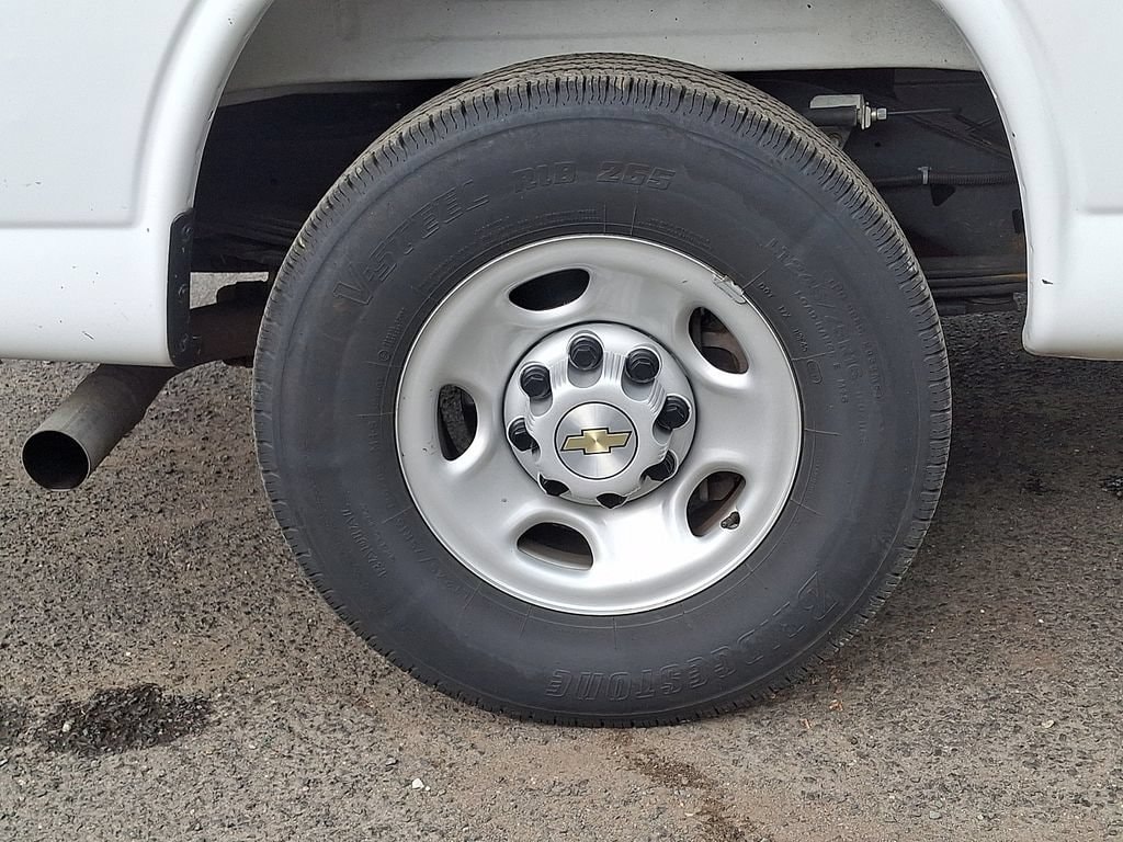 2025 Chevrolet Express Cargo Work Van - Photo 34