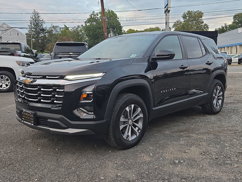 2026 Chevrolet Equinox LT photo 2