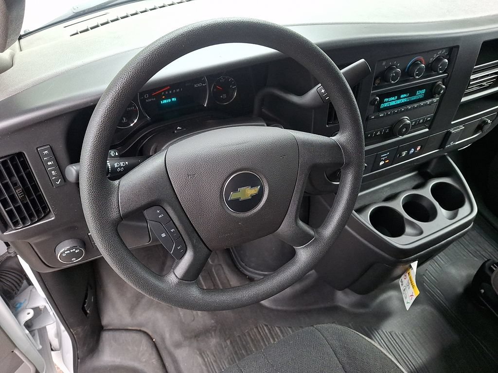 2025 Chevrolet Express Cargo Work Van - Photo 12