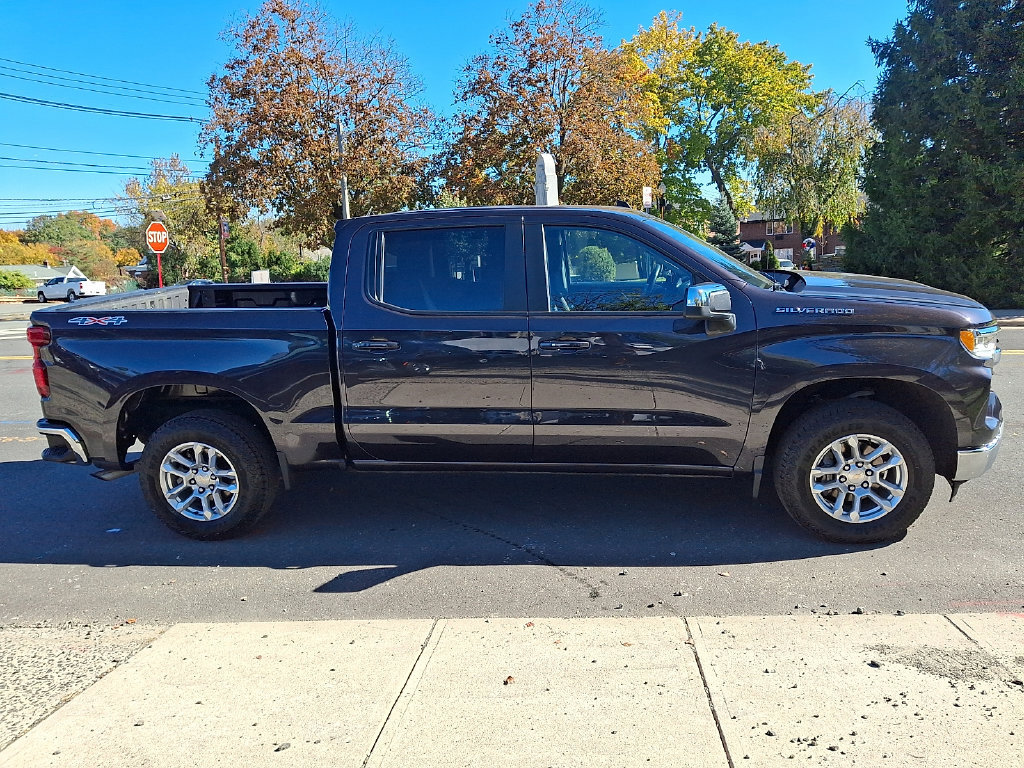 2024 Chevrolet Silverado 1500 LT - Photo 9
