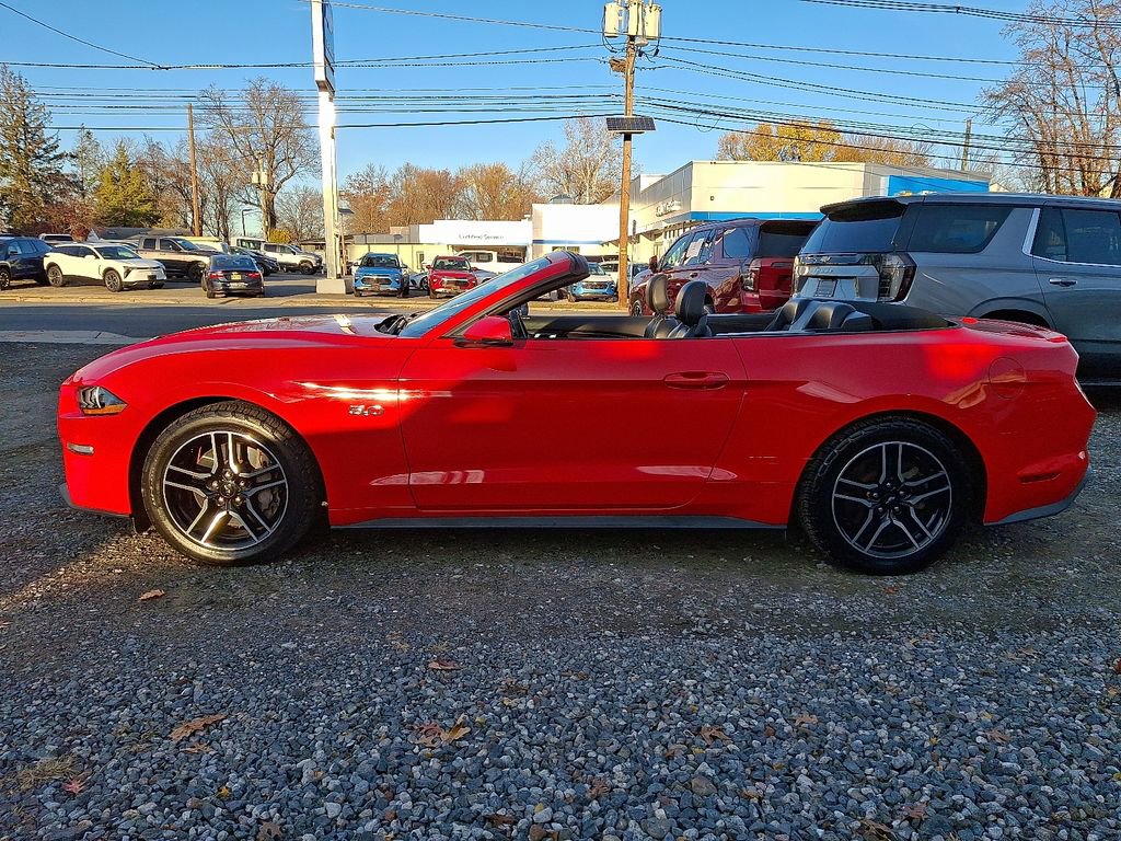 2018 Ford Mustang GT Premium Convertible photo 4