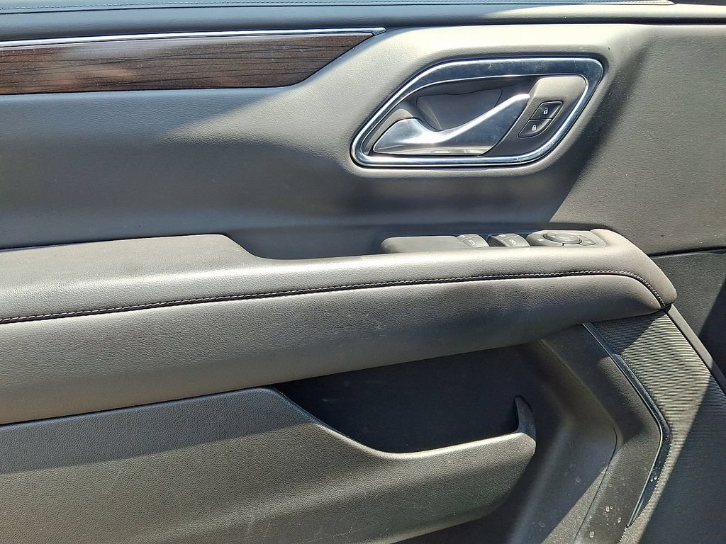 2024 GMC Yukon SLE - Photo 13
