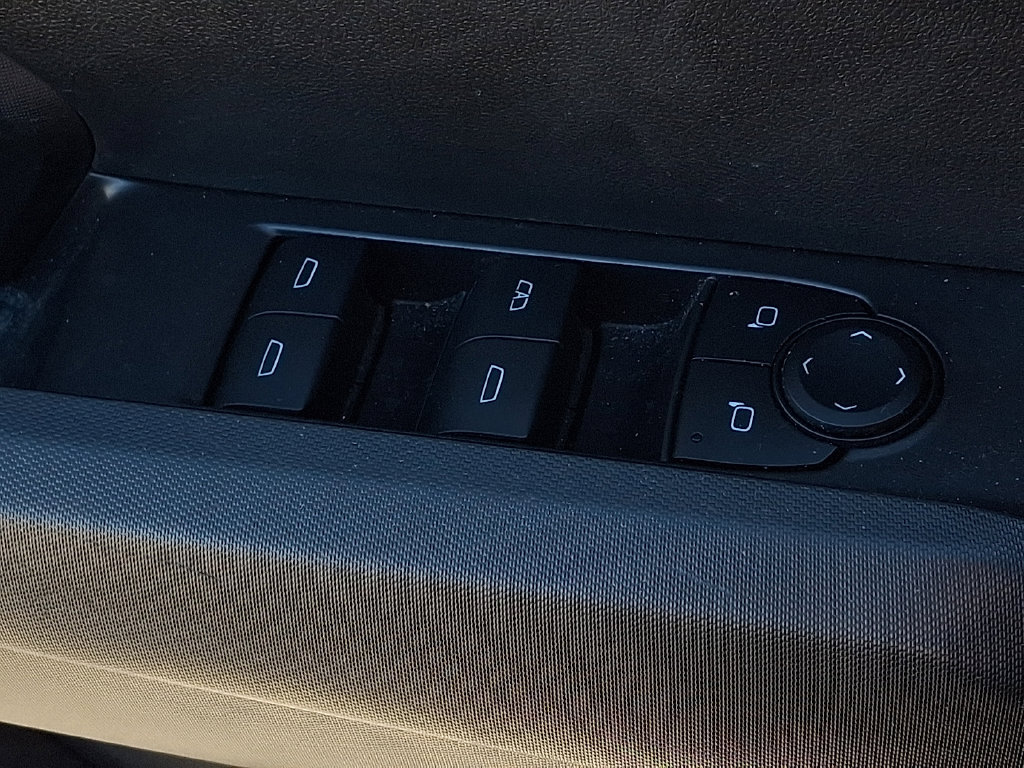 2024 Chevrolet Colorado LT - Photo 26