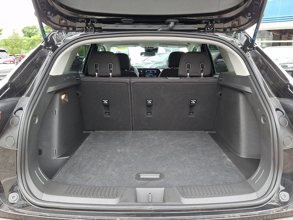 2025 Chevrolet Trax LS - Photo 28